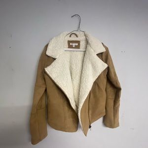 Light brown jacket with fur